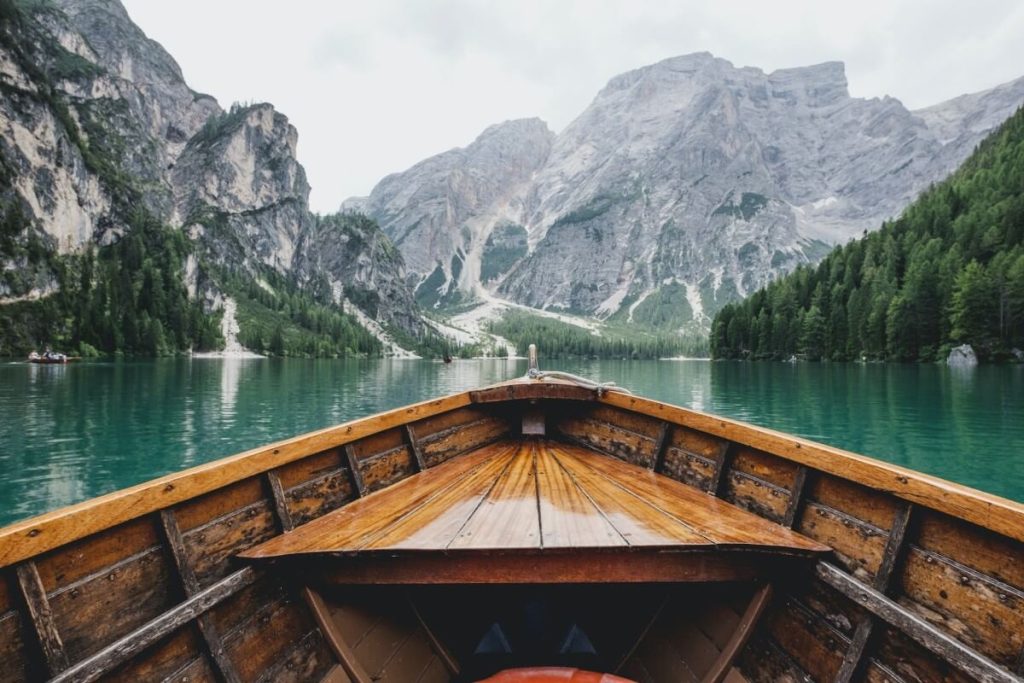 Embracing the Art of Slow Travel: Discovering the Beauty of Unrushed Journeys